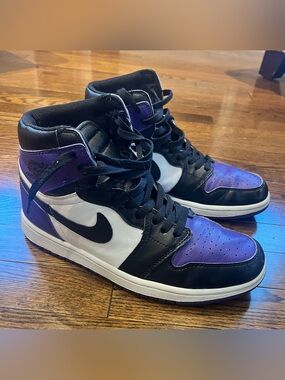 Nike Air Jordan 1 Retro High OG Court Purple 2018 Size 8.5